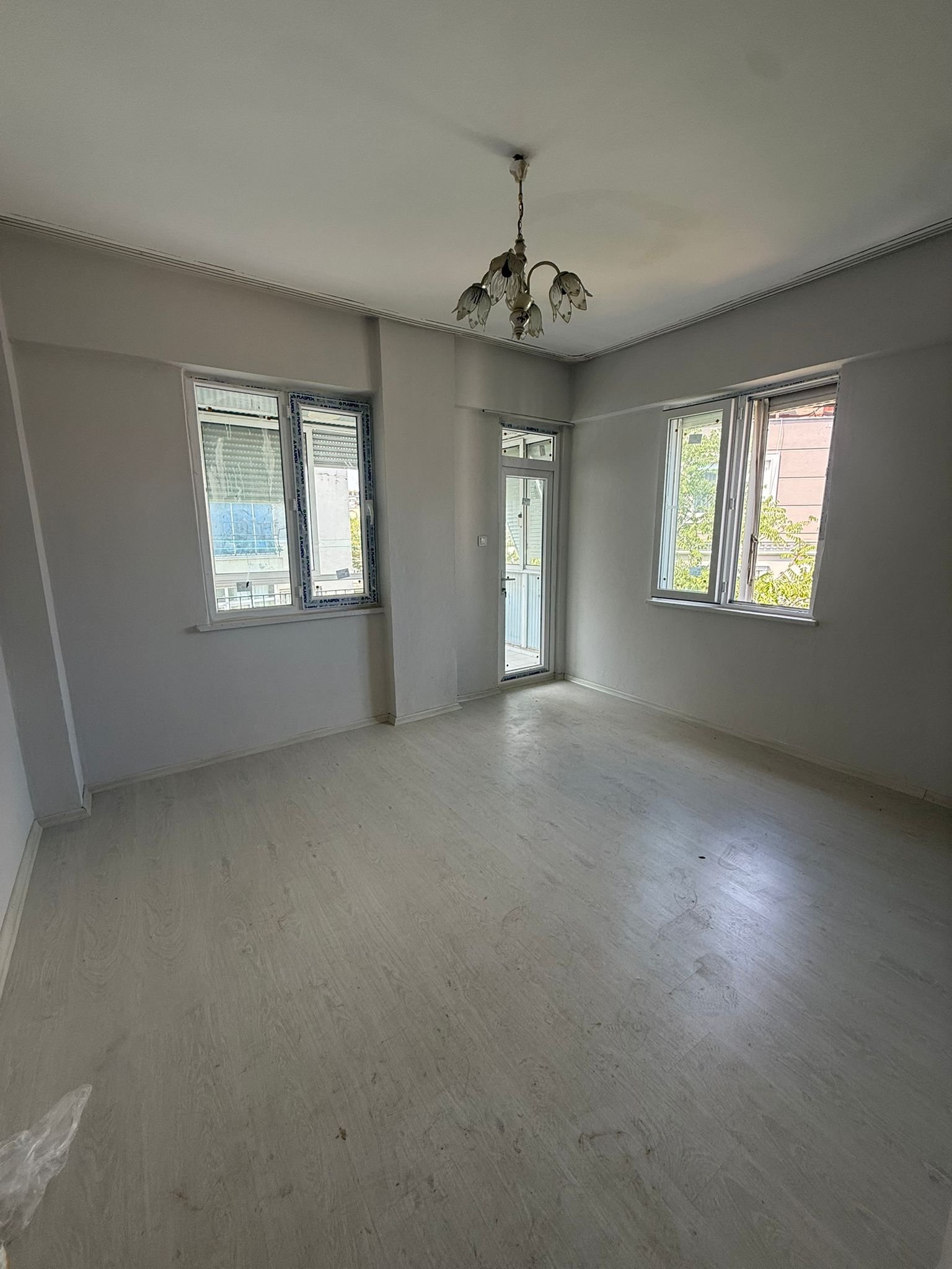 YÜKSEKALAN MAHALLESİNDE 3+1 GENİŞ SATILIK DAİRE