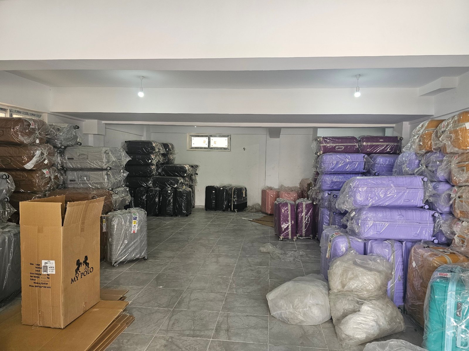 ANTALYA MURATPAŞA CUMHURİYET MAHALLESİNDE ÇARŞAMBAYA YAKIN KİRALIK DEPOLU DÜKKAN