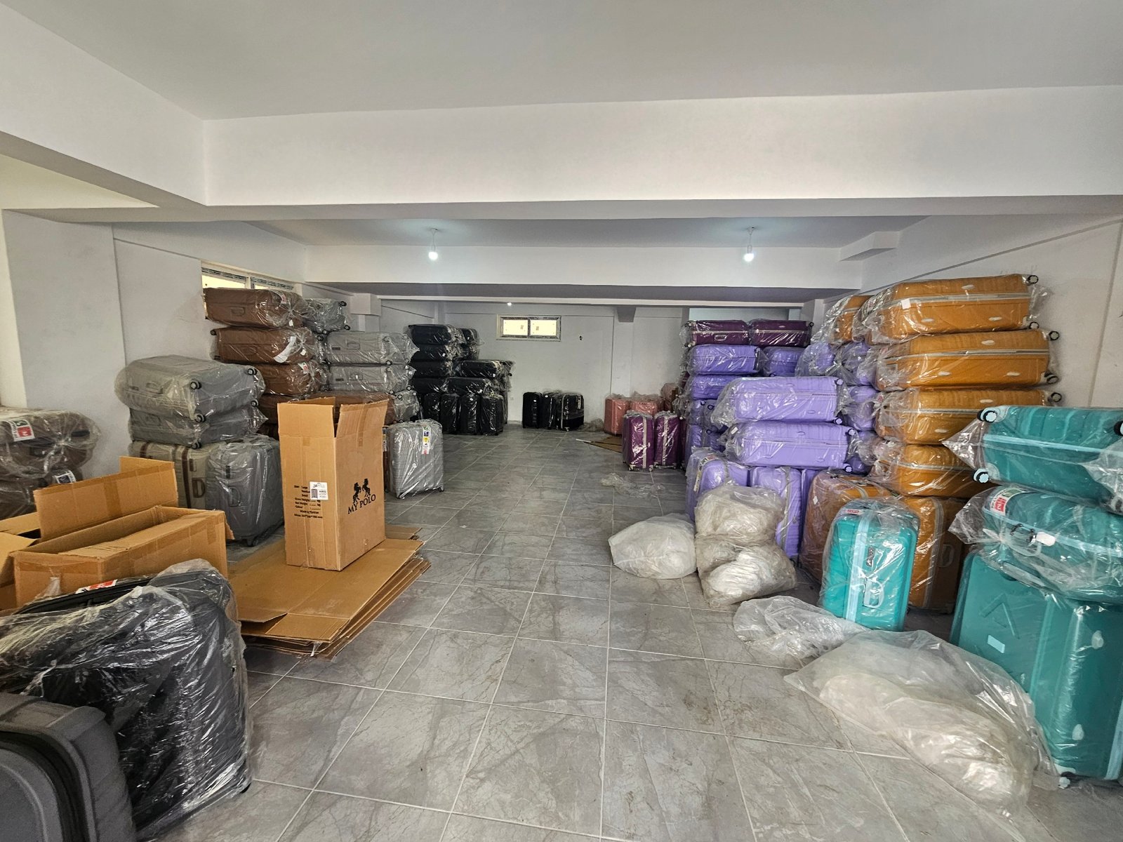ANTALYA MURATPAŞA CUMHURİYET MAHALLESİNDE ÇARŞAMBAYA YAKIN KİRALIK DEPOLU DÜKKAN