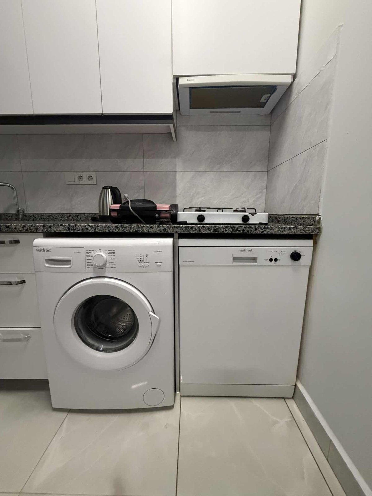 Üniversiteye Çok Yakın, Yeni Tadilatlı | Eşyalı Kiralık Daire
